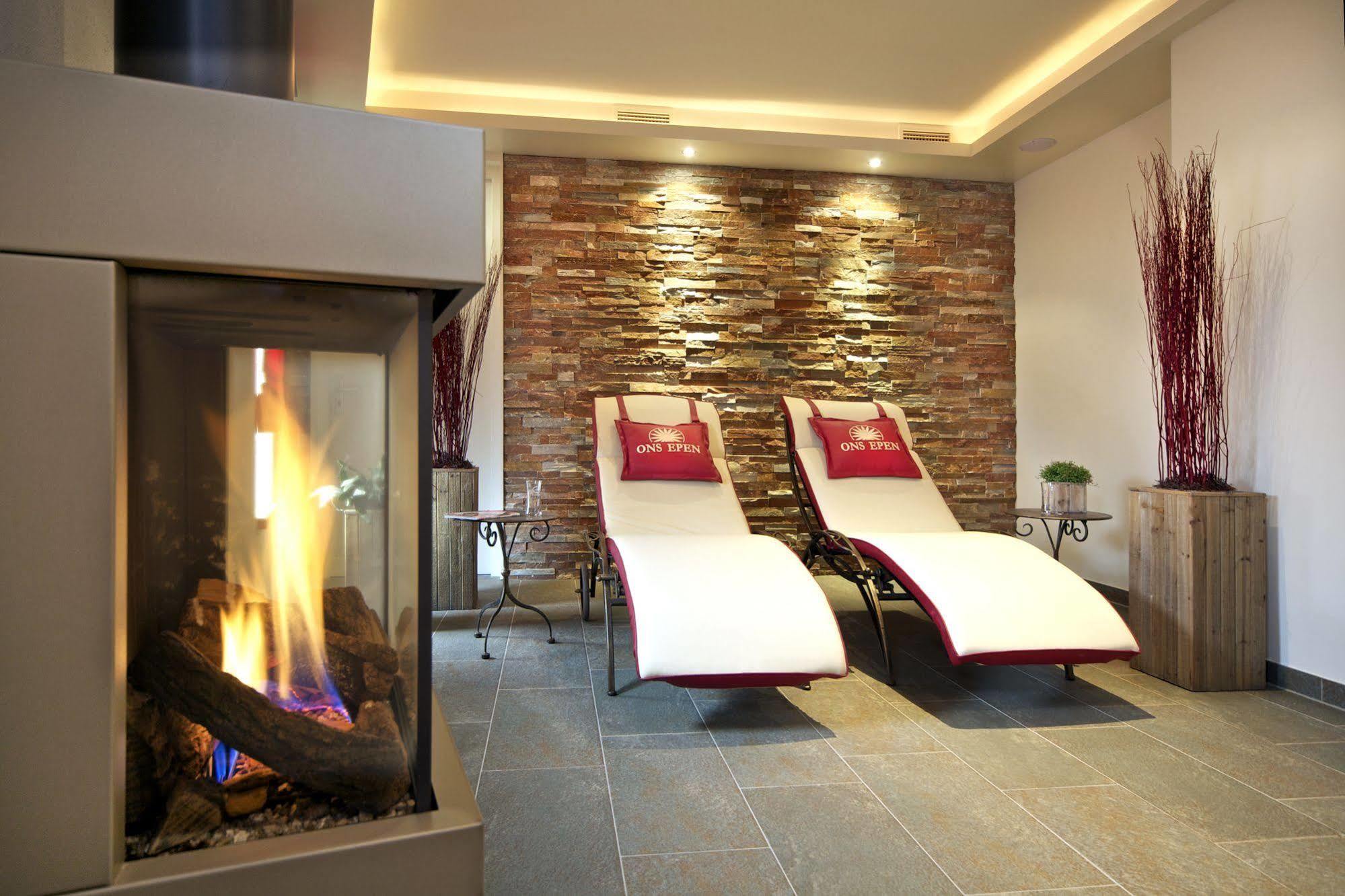 Aparthotel Ons Эпен Экстерьер фото